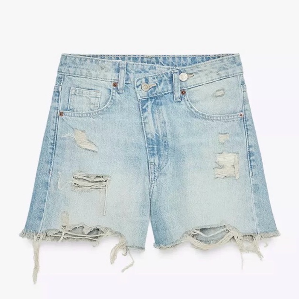 NWT - Zara Asymmetric Denim Shorts - Super Cute!